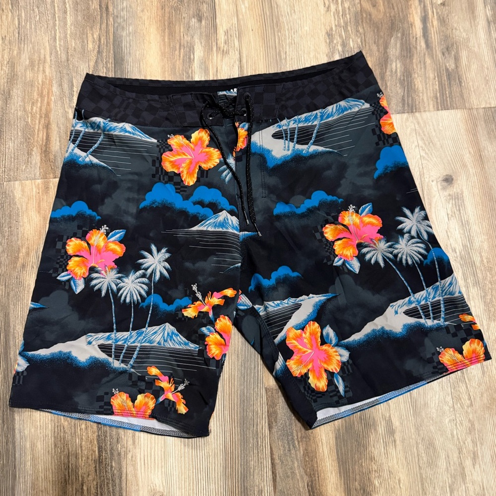 Billabong men’s board shorts swim trunks size 32